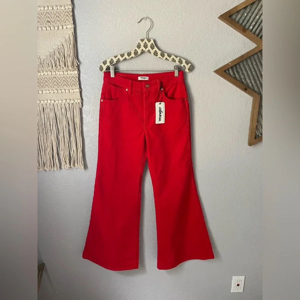 Free People x Wrangler Wanderer 622 High Rise Cord Flares - Picture 2 of 4